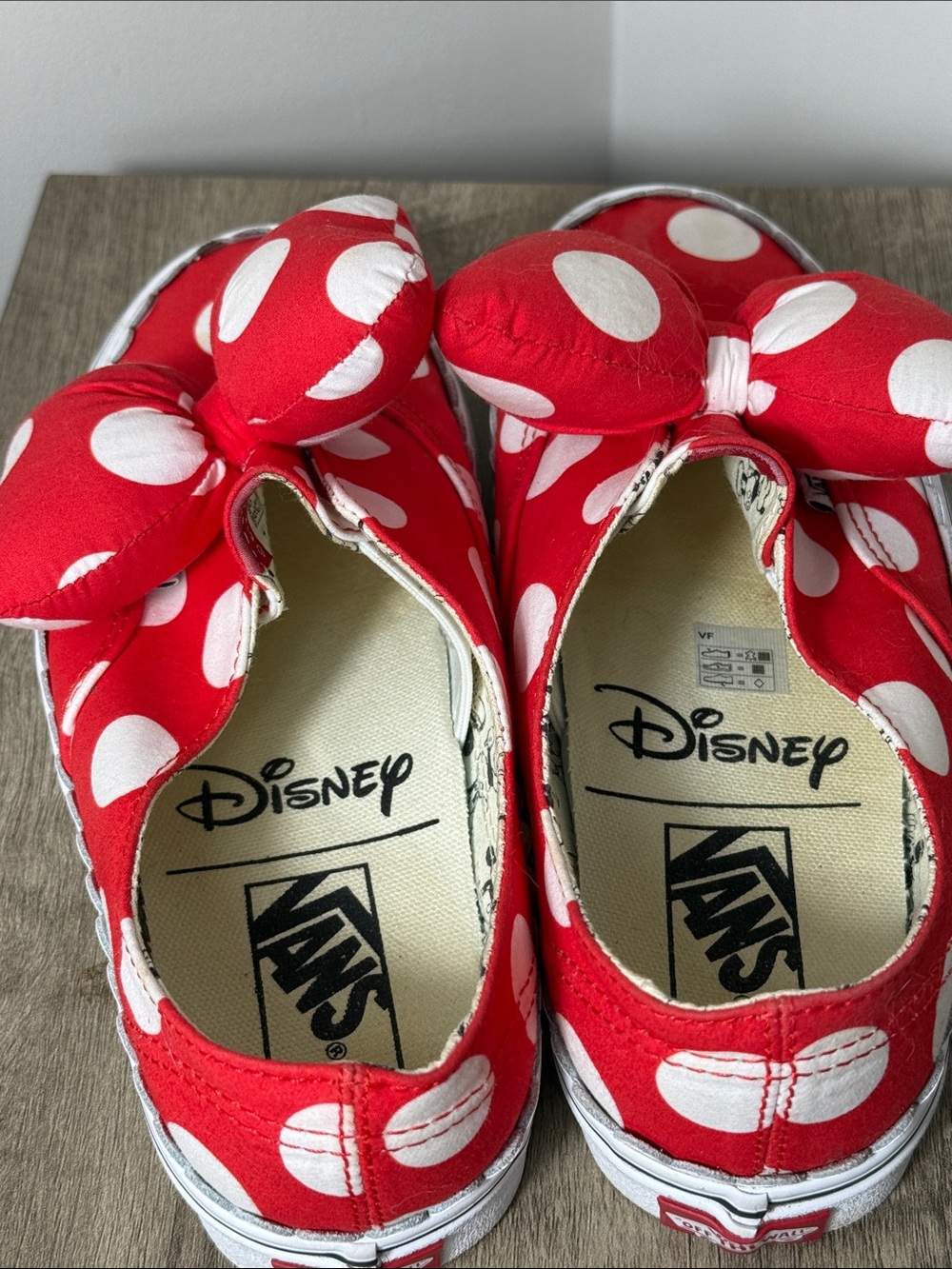 RARE!! Vans Kids Red & White Polka Dot Bow Gore Disney Minnie Mouse - Picture 8 of 8